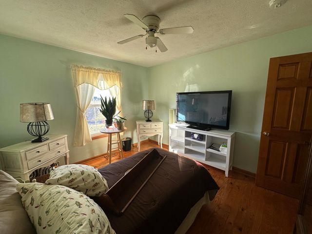 11869 Salyer Drive, Wheatfield, IN 46392