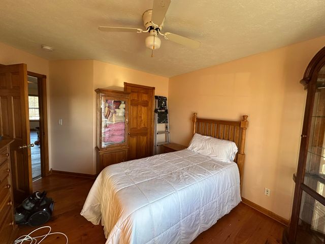 11869 Salyer Drive, Wheatfield, IN 46392