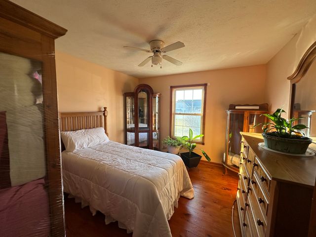 11869 Salyer Drive, Wheatfield, IN 46392