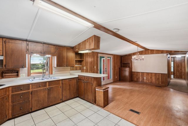 14 Brown Street, Conway, AR 72032
