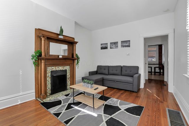 582 S Pearl Street, Columbus, OH 43215