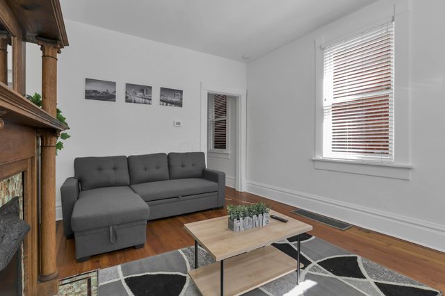 582 S Pearl Street, Columbus, OH 43215