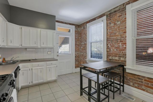 582 S Pearl Street, Columbus, OH 43215