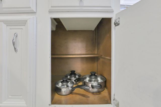 582 S Pearl Street, Columbus, OH 43215