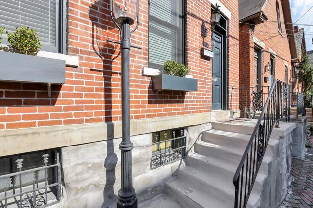 582 S Pearl Street, Columbus, OH 43215