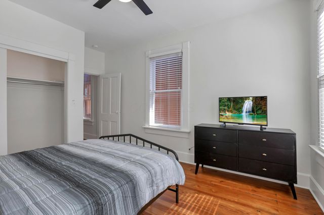 582 S Pearl Street, Columbus, OH 43215