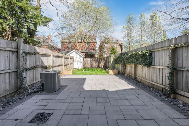 582 S Pearl Street, Columbus, OH 43215