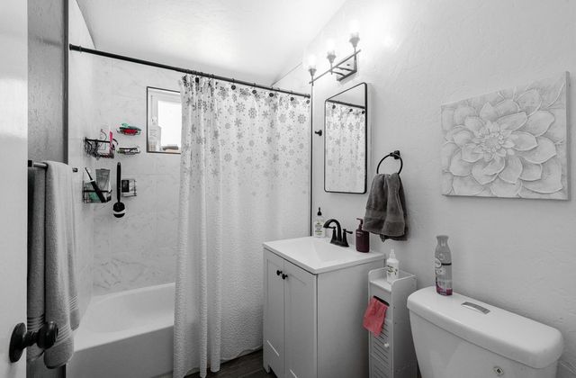 2564 Crescent Avenue, Clovis, CA 93612