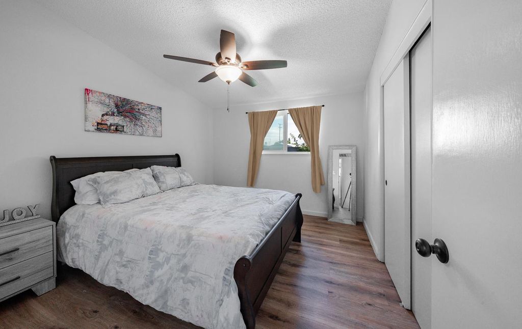 Image 18 of property listing at 2564 Crescent Avenue, Clovis, CA 93612
