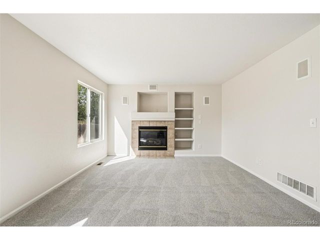 1566 Angora Dr, Loveland, CO 80537