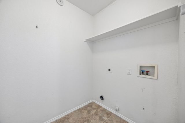 1914 Lennox Lane, Arlington, TX 76018