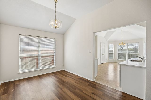 1914 Lennox Lane, Arlington, TX 76018