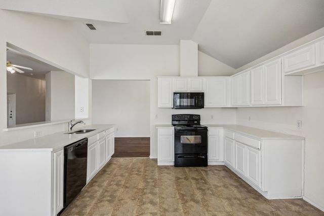 1914 Lennox Lane, Arlington, TX 76018