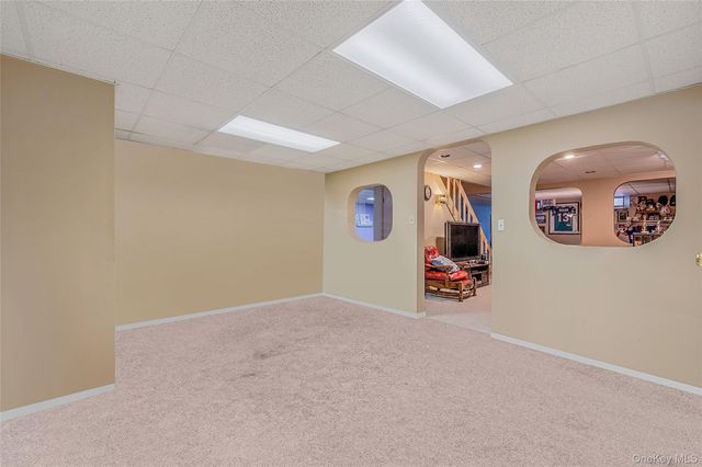 10 Alpine Court, Smithtown, NY 11787