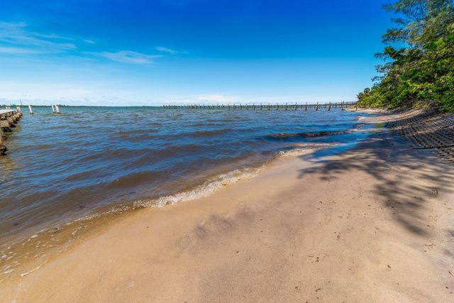 8605 S Indian River Drive, Fort Pierce, FL 34982