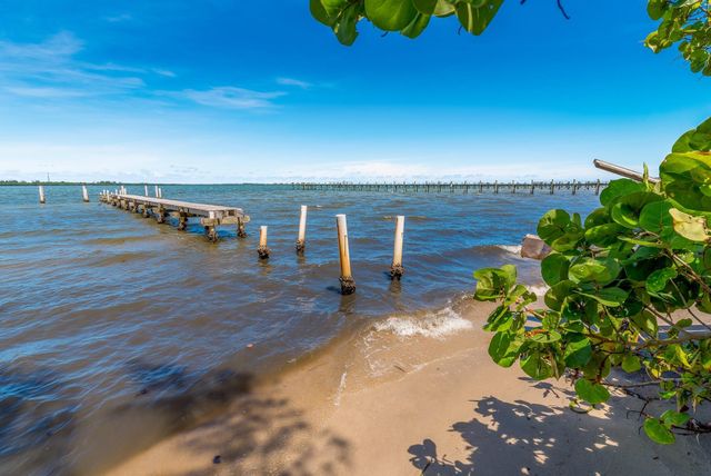 8605 S Indian River Drive, Fort Pierce, FL 34982