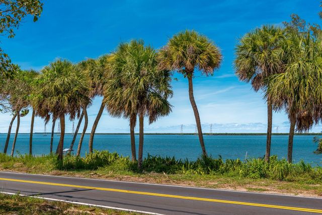 8605 S Indian River Drive, Fort Pierce, FL 34982