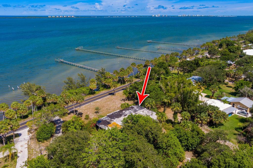 8605 S Indian River Drive, Fort Pierce, FL 34982