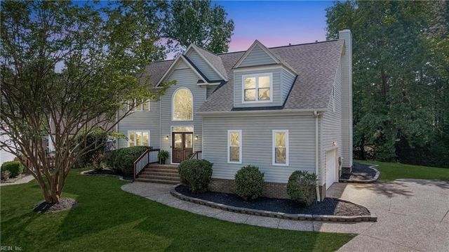 318 Dunnavant LN, Newport News, VA 23606