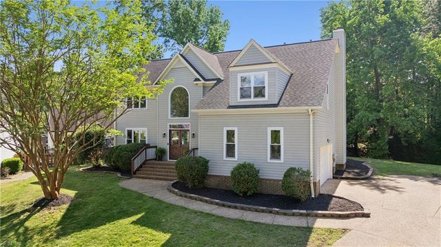 318 Dunnavant LN, Newport News, VA 23606