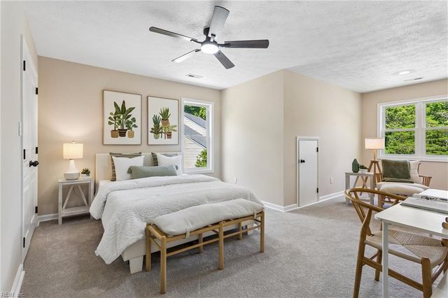 318 Dunnavant LN, Newport News, VA 23606