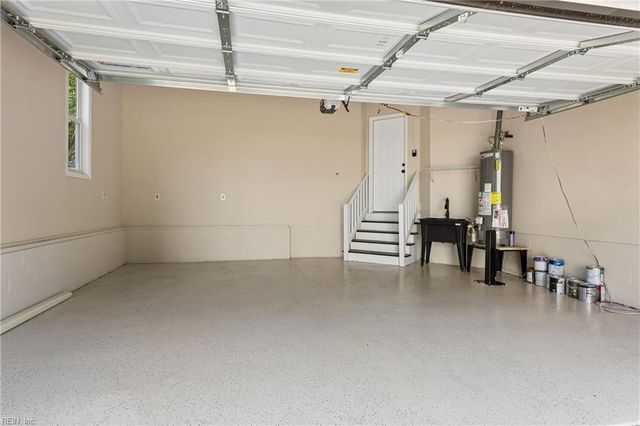 318 Dunnavant LN, Newport News, VA 23606