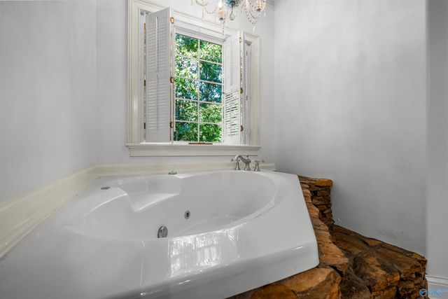 126 Caney Creek Drive, Rainsville, AL 35986