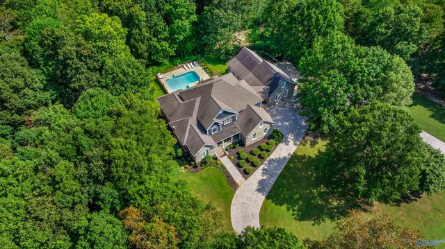 126 Caney Creek Drive, Rainsville, AL 35986