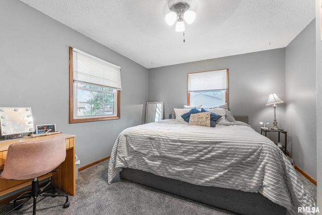 2315 KINGSWAY Drive, Bettendorf, IA 52722