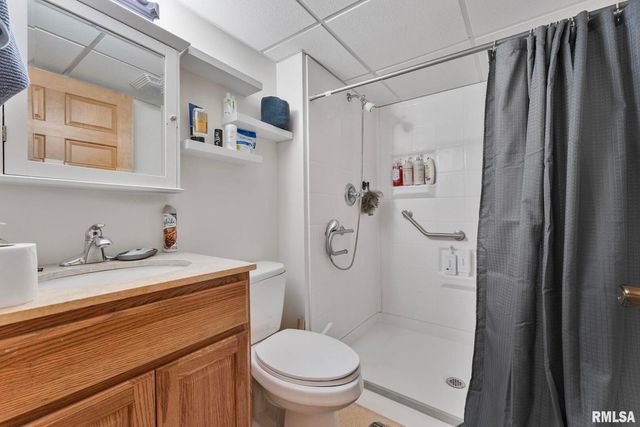 2315 KINGSWAY Drive, Bettendorf, IA 52722