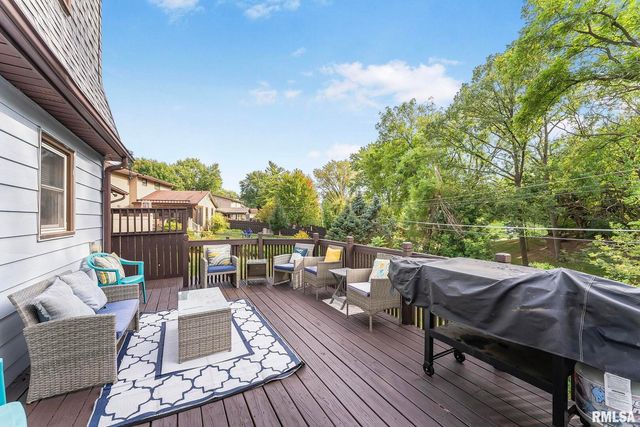 2315 KINGSWAY Drive, Bettendorf, IA 52722