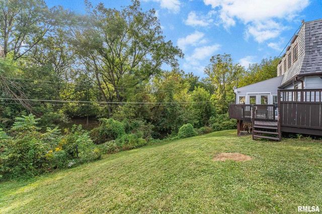 2315 KINGSWAY Drive, Bettendorf, IA 52722
