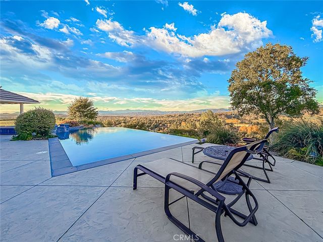 24525 Desert, Newhall, CA 91321