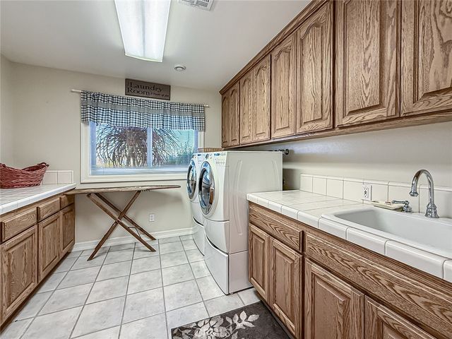 24525 Desert, Newhall, CA 91321