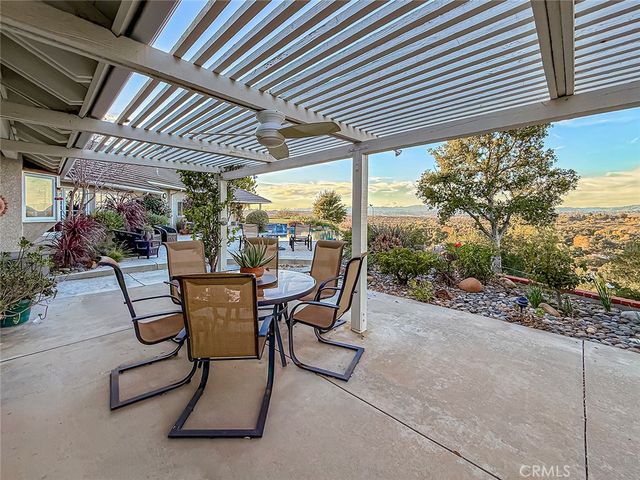 24525 Desert, Newhall, CA 91321