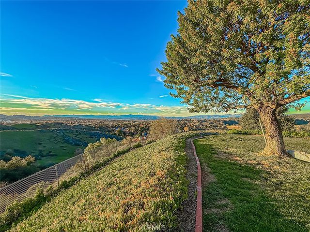 24525 Desert, Newhall, CA 91321