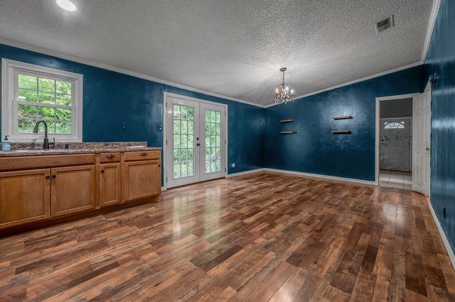 690 Finnell Pike, Georgetown, KY 40324