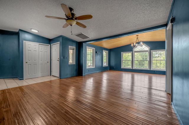 690 Finnell Pike, Georgetown, KY 40324