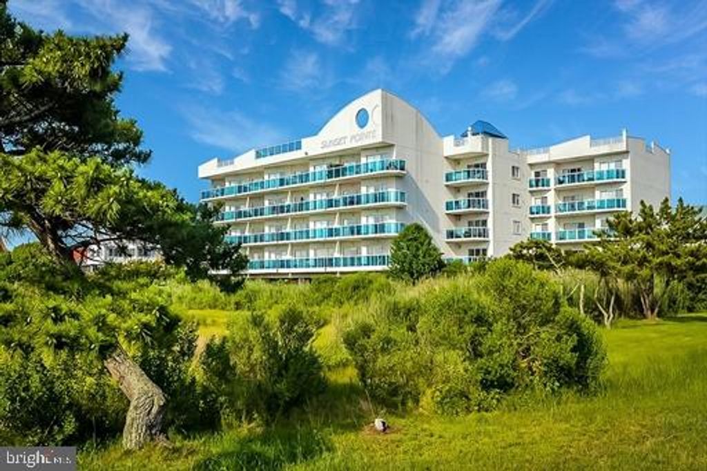 105 63RD ST #201, Ocean City, MD 21842