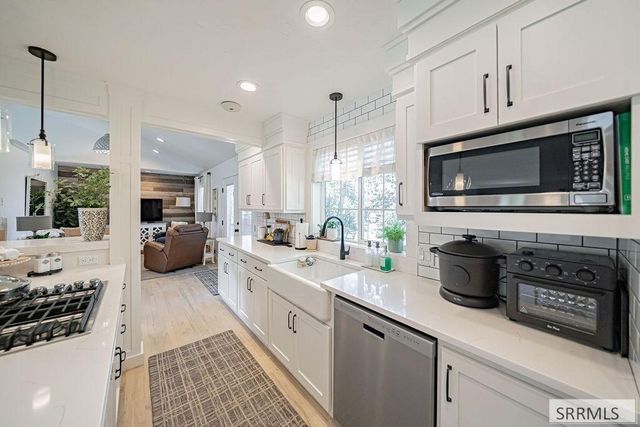 110 S 12th W, Rexburg, ID 83440