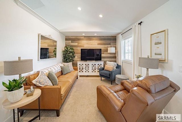 110 S 12th W, Rexburg, ID 83440