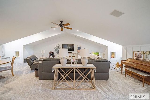 110 S 12th W, Rexburg, ID 83440