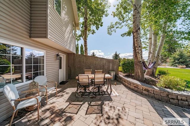 110 S 12th W, Rexburg, ID 83440