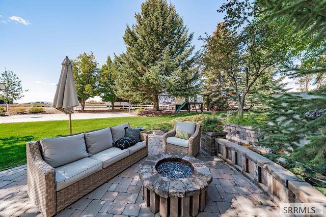 110 S 12th W, Rexburg, ID 83440