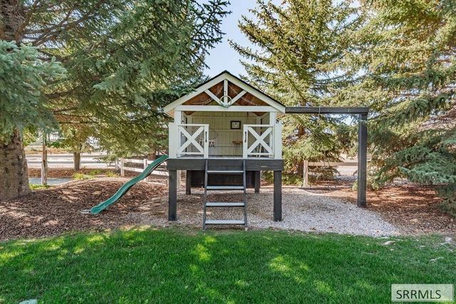 110 S 12th W, Rexburg, ID 83440