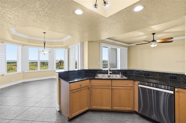 10851 MANGROVE CAY LANE NE 1112, St Petersburg, FL 33716