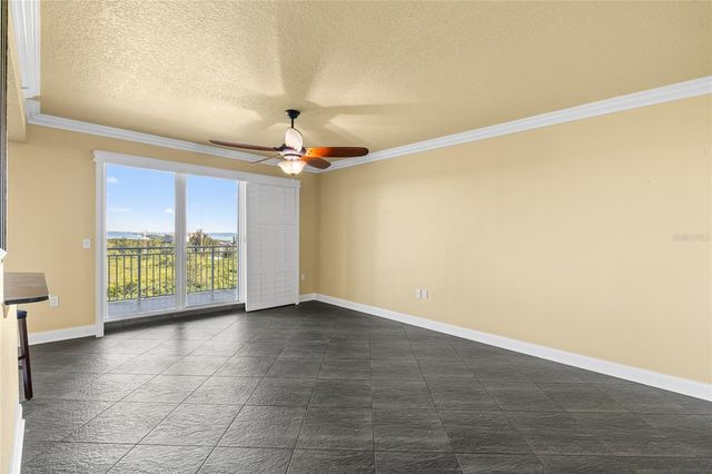 10851 MANGROVE CAY LANE NE 1112, St Petersburg, FL 33716