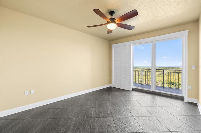 10851 MANGROVE CAY LANE NE 1112, St Petersburg, FL 33716