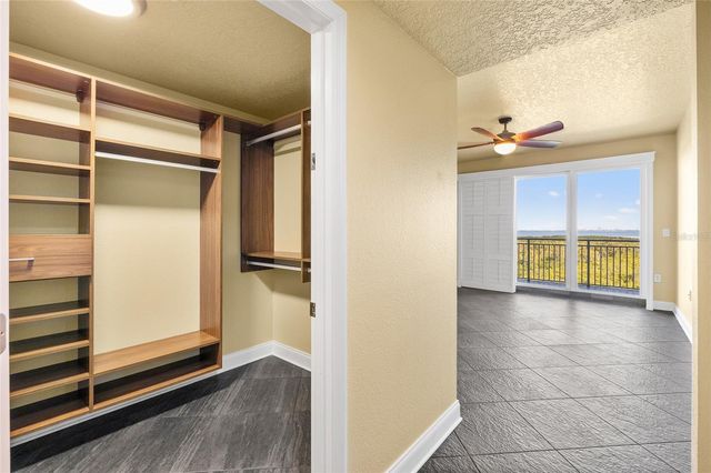 10851 MANGROVE CAY LANE NE 1112, St Petersburg, FL 33716