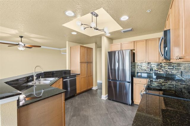 10851 MANGROVE CAY LANE NE 1112, St Petersburg, FL 33716